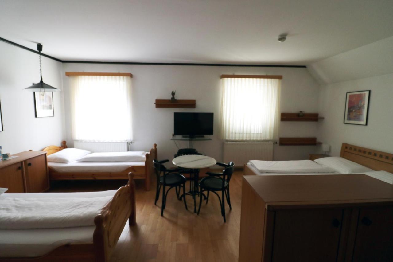 Hotel Schlafgut à Sankt Poelten Extérieur photo